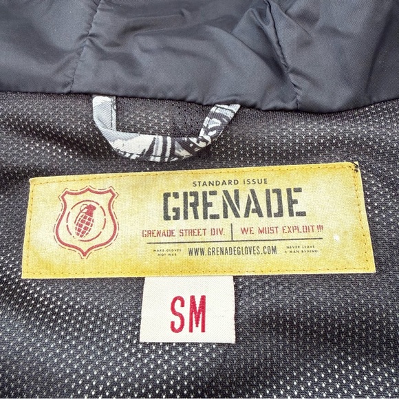 Grenade Fatigue Project AOP Hooded Full Zip Snowboard Jacket Mens Size S RARE - Picture 5 of 11